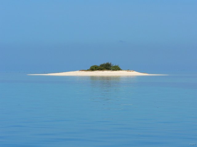 117- L'ilot Mbe Kouen au petit matin 
